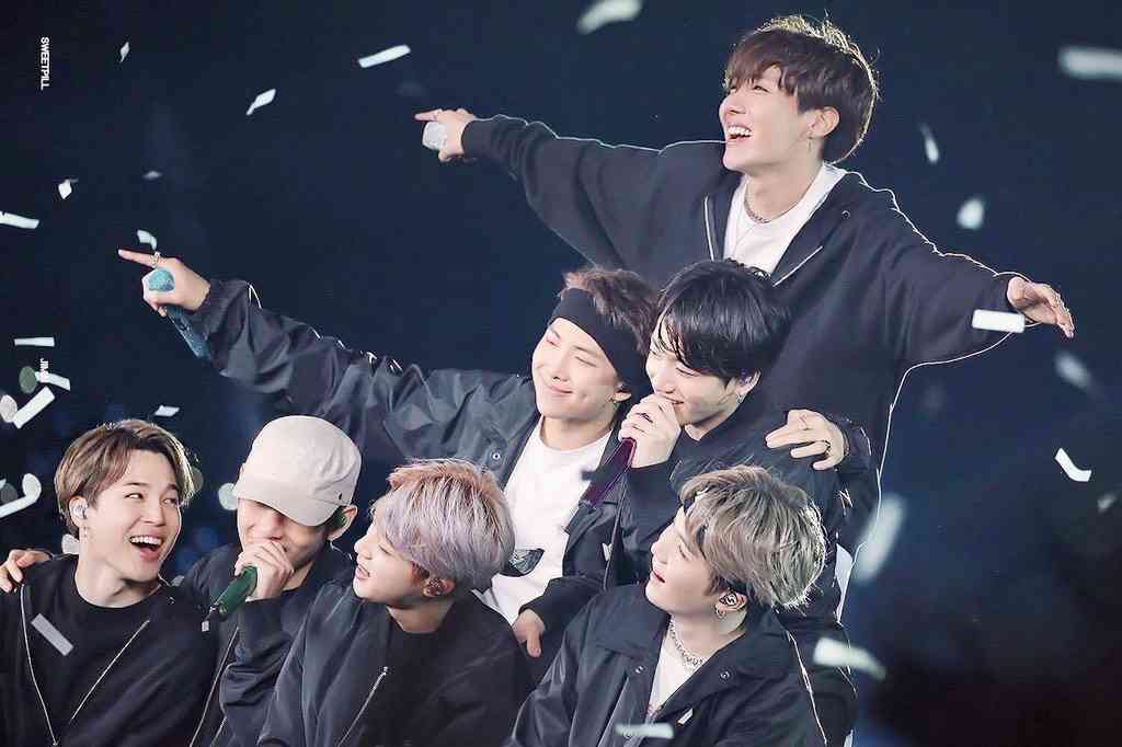 BTS 活動を一時中止 ソロ活動専念へ YouTubeで発表
