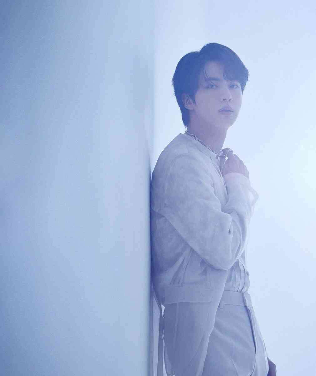 BTS 活動を一時中止 ソロ活動専念へ YouTubeで発表