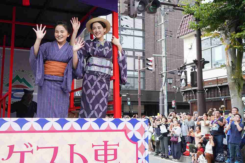 栗山千明　百万石まつり撮影禁止には擁護も…和傘の下に黒い日傘には「ガッカリ」の声