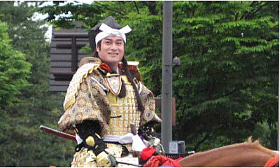 栗山千明　百万石まつり撮影禁止には擁護も…和傘の下に黒い日傘には「ガッカリ」の声