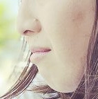 横顔ブスの人