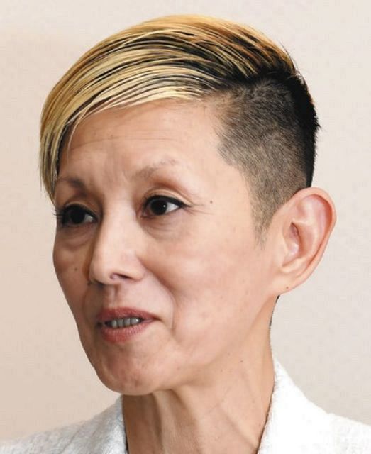 米倉涼子　顔面アップの芸術的ショットにファンため息「パールより綺麗」「朝からステキ」