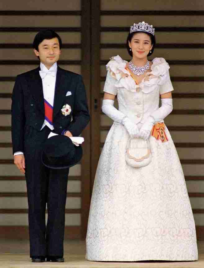 横目する人、すること