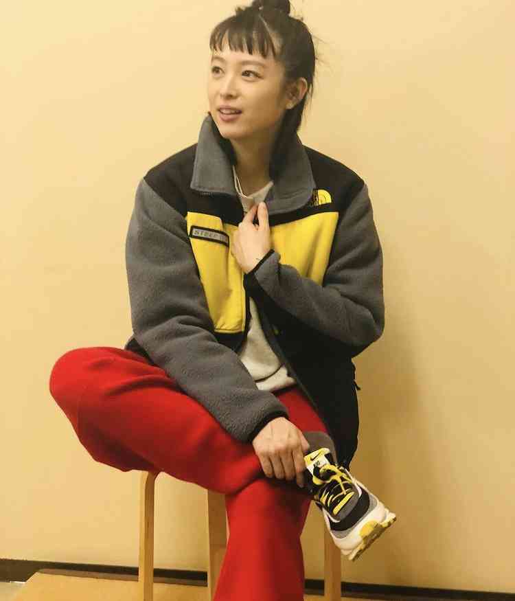 清野菜名、第1子誕生&事務所移籍後初公の場でド派手な金髪 『キングダム2』は「カッコよさで泣いちゃった」