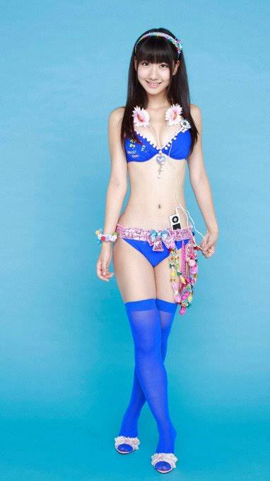 谷間に注目集まる、セクシーなランジェリー姿披露！ AKB48柏木由紀、村山彩希、下尾みうが『RAVIJOUR』新公式アンバサダーに就任
