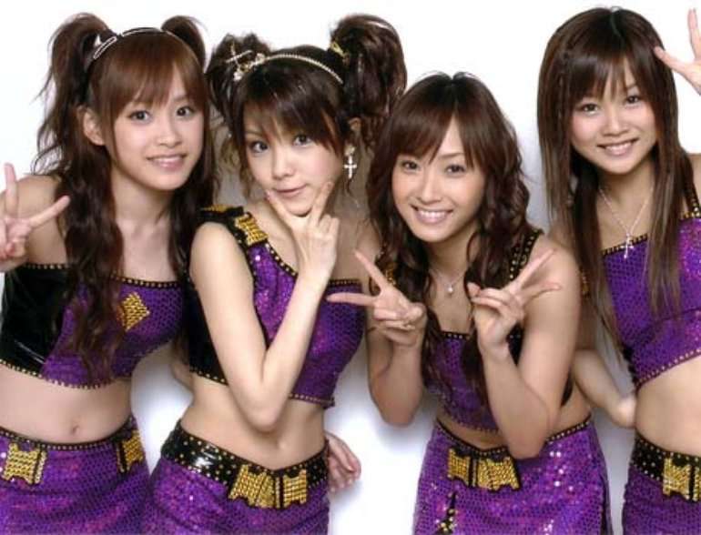 加護亜依　制服姿公開に「高校生にしか見えません」「マイナス20歳」「現役ですよね？」と絶賛の声