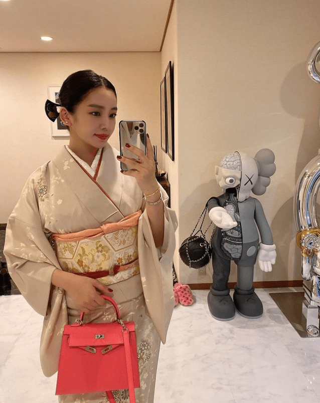 三代目JSB・ELLY インスタグラマーMEGBABYとパートナー解消「別々の道を進むことに」