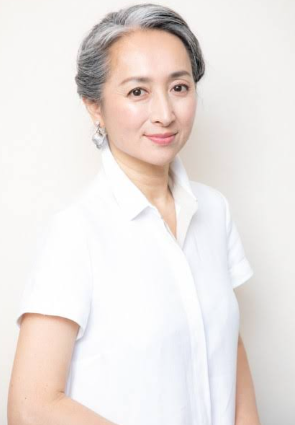 帰国中の中村江里子アナ、“同期”近藤サトアナと偶然のおそろい2ショットに反響