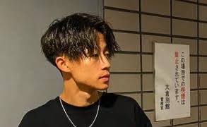 コムドット「目指すのはSMAPや嵐」発言でファンから反感、高級ブランドとのコラボ広告に続いて炎上必至か