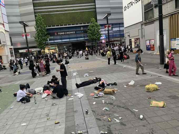 「トー横」周辺で少年少女25人を一斉補導 薬物過剰摂取疑いも