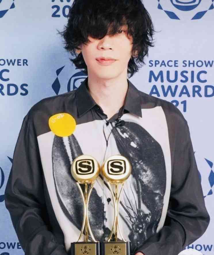 米津玄師、『GINZA』で女性ファッション誌初表紙 12ページの特集で多角的に紹介