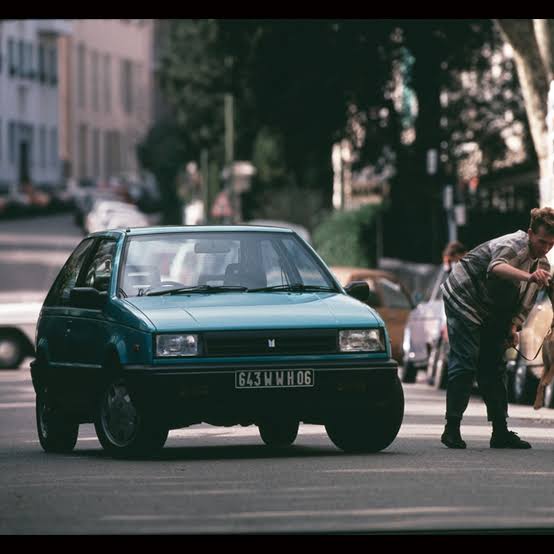 車のデザイン、今と昔どっちが好き❓