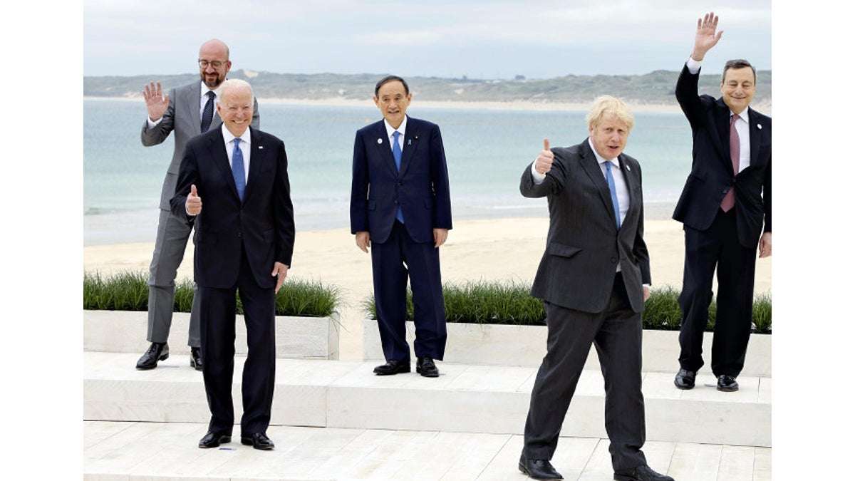 菅義偉前首相 安倍元首相は「寂しがり屋でもありました」、銃撃の一報受け「そばにいてやりたい」と奈良へ