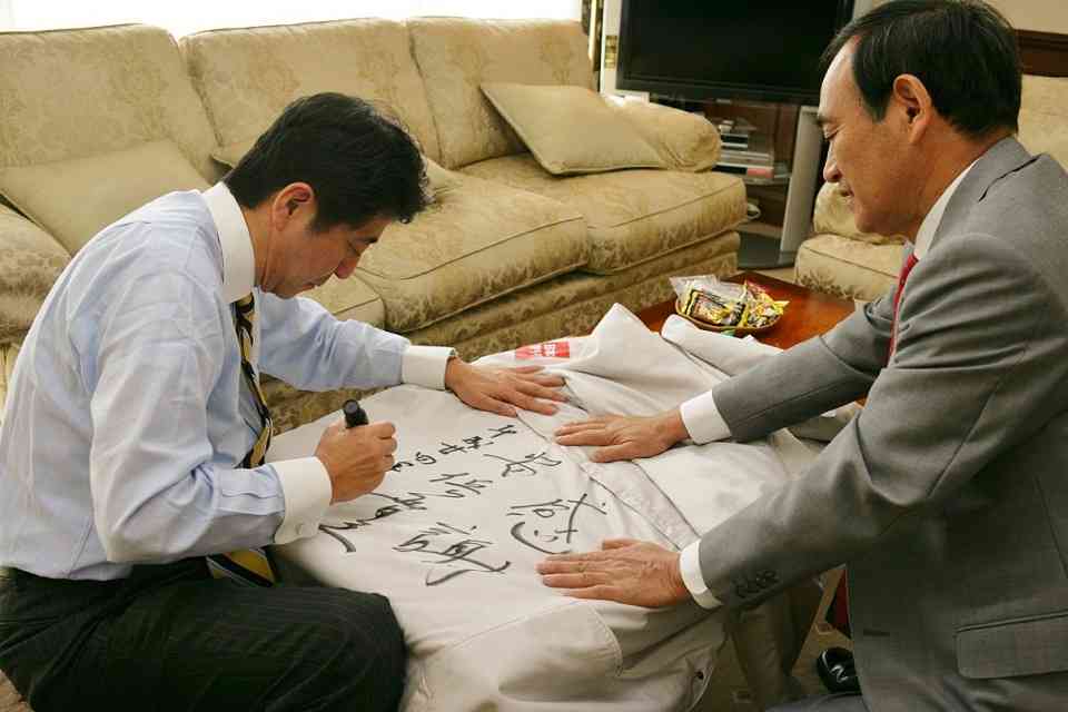 菅義偉前首相　安倍元首相は「寂しがり屋でもありました」、銃撃の一報受け「そばにいてやりたい」と奈良へ