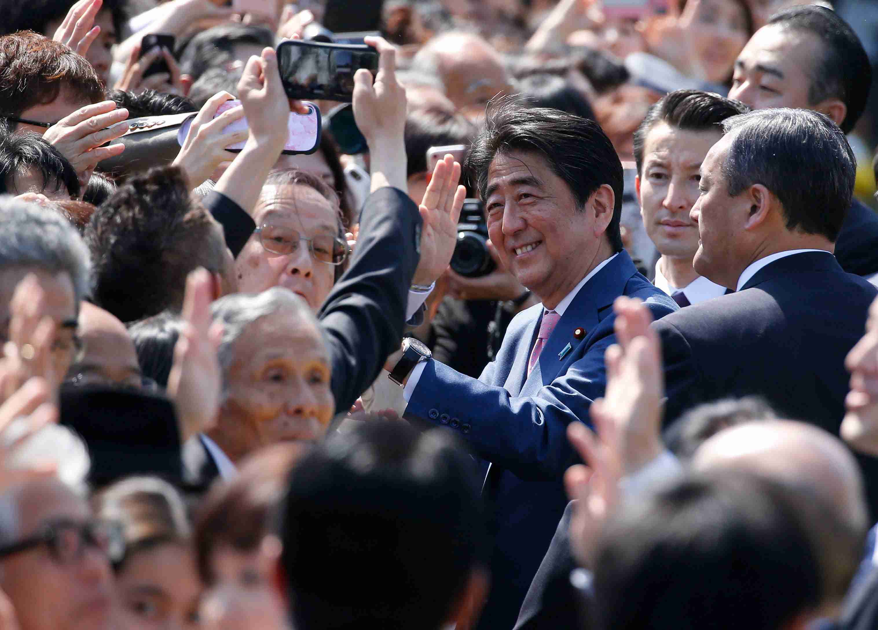 菅義偉前首相　安倍元首相は「寂しがり屋でもありました」、銃撃の一報受け「そばにいてやりたい」と奈良へ