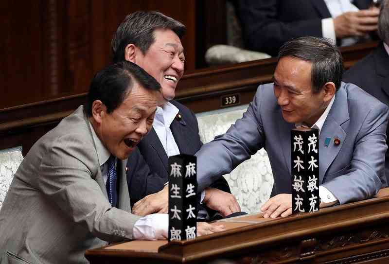 菅義偉前首相　安倍元首相は「寂しがり屋でもありました」、銃撃の一報受け「そばにいてやりたい」と奈良へ