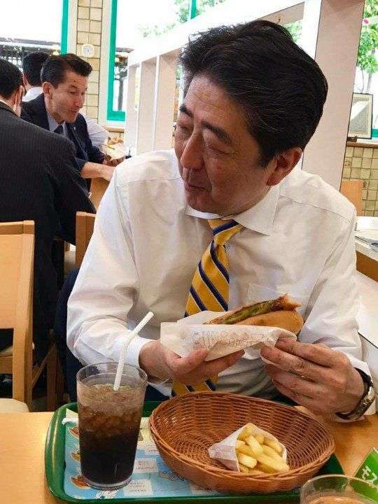 菅義偉前首相　安倍元首相は「寂しがり屋でもありました」、銃撃の一報受け「そばにいてやりたい」と奈良へ