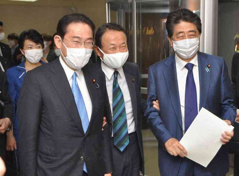 菅義偉前首相 安倍元首相は「寂しがり屋でもありました」、銃撃の一報受け「そばにいてやりたい」と奈良へ
