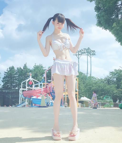 人気TikToker「痩せすぎ」批判に「嫉妬お疲れ（笑）」　身長162cm体重39.5kg...圧巻スタイルで話題