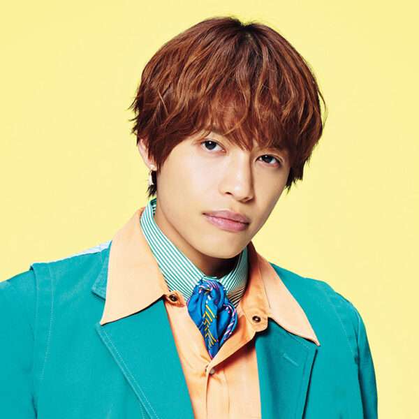 ジャニーズWEST中間淳太「Oggi」初ソロ表紙で敏腕課長に 上司と部下の一線超えた“もしも”熱演