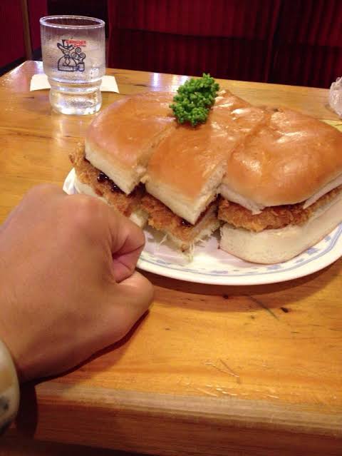 コメダさん、もうやめて！今度はかき氷で「ミニサイズ詐欺」にあいました