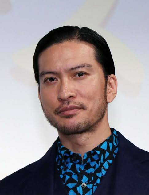 男性芸能人の髭、似合ってたら+ボタンを押すトピPart7