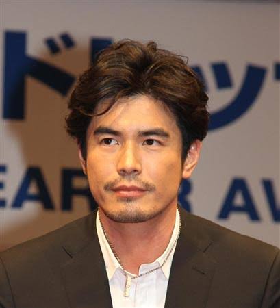男性芸能人の髭、似合ってたら+ボタンを押すトピPart7