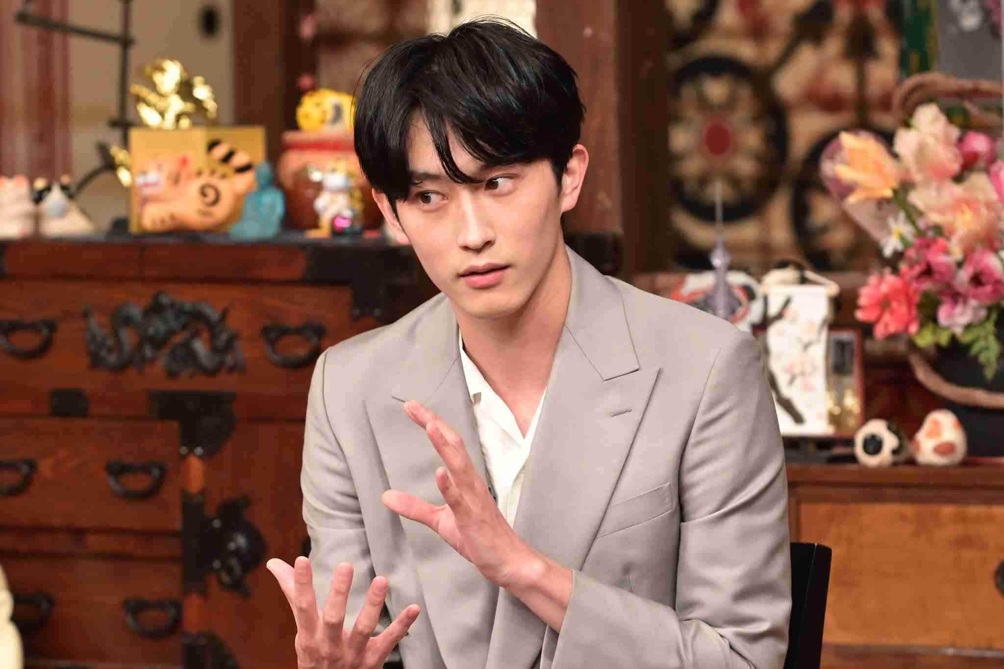 肌が綺麗な男性芸能人が見たい