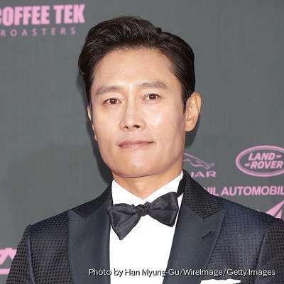 森星　驚愕の9頭身美脚！マークジェイコブスとのコラボコーデを披露