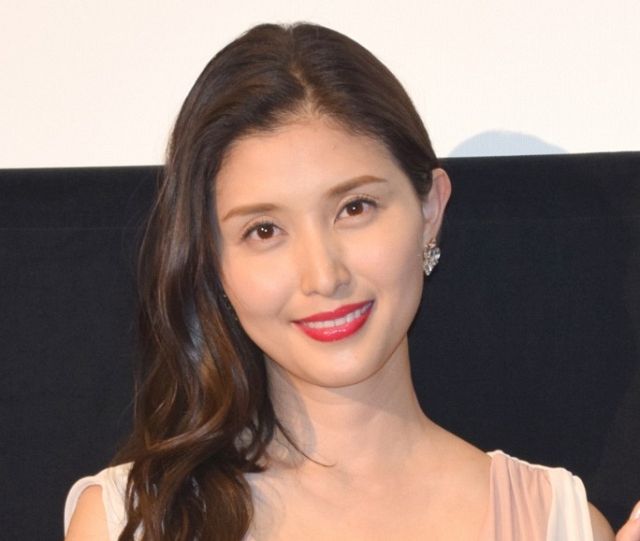 橋本マナミ「ディープキスが普通だと」ドラマのキスシーンで勘違い、毎回舌を入れていたと暴露