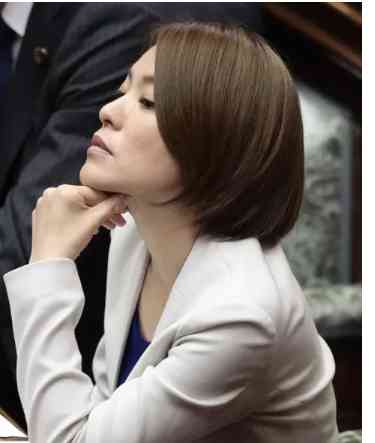 生稲晃子氏に今度は