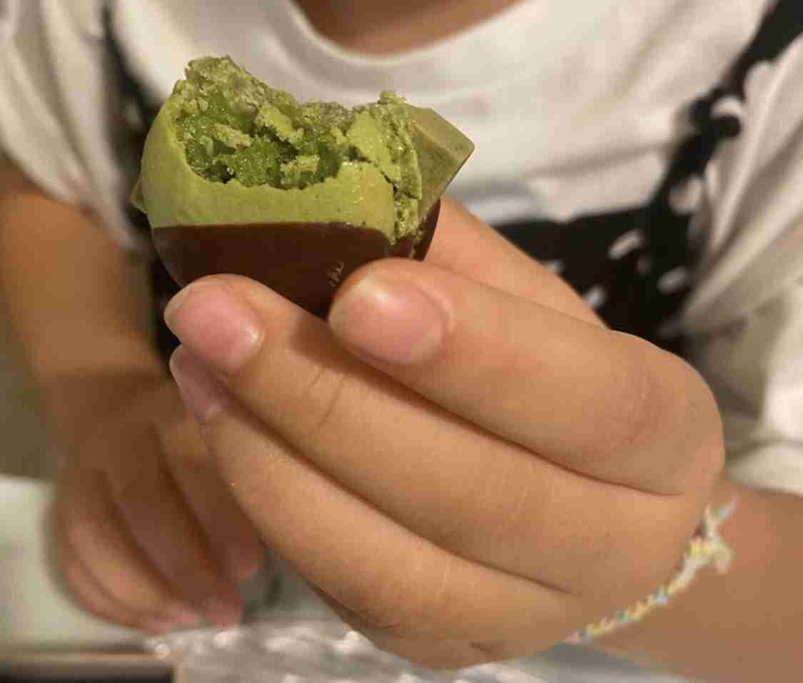 あびる優が告発「前夫・才賀紀左衛門が親権者変更後も7歳娘を