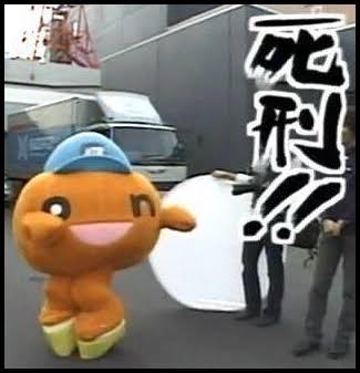 暑さで倒れ込んだ馬を手綱で叩く男性に非難の声　「観光馬車」は動物虐待だとの声も再燃