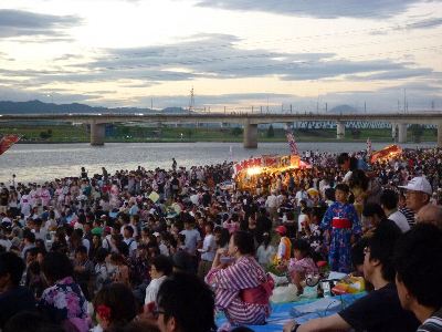 花火落下で弓道部全焼…大会直前に練習場所を失った部員ら「本当につらい」