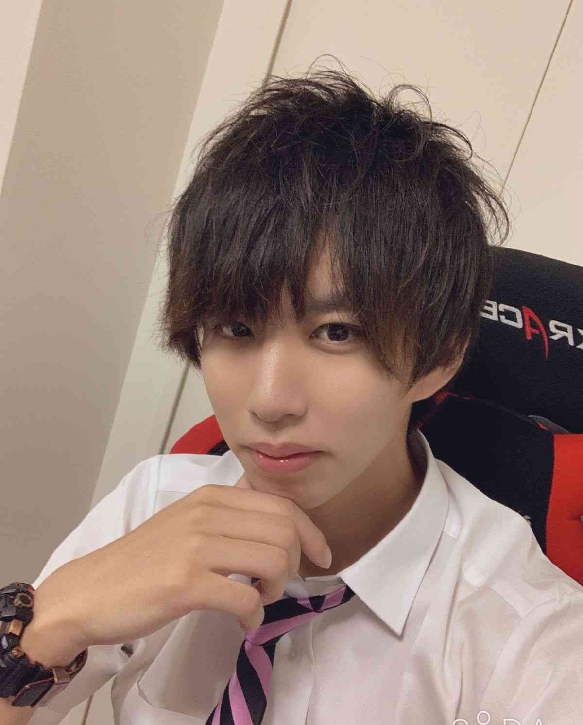 はじめしゃちょー、紫髪にイメチェン　「かっこよすぎ」「好青年」「めちゃくちゃ若返ってるぅ！」