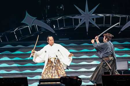松平健、「アニサマ2022」サプライズ出演で会場は騒然　名曲「マツケンサンバII」歌唱