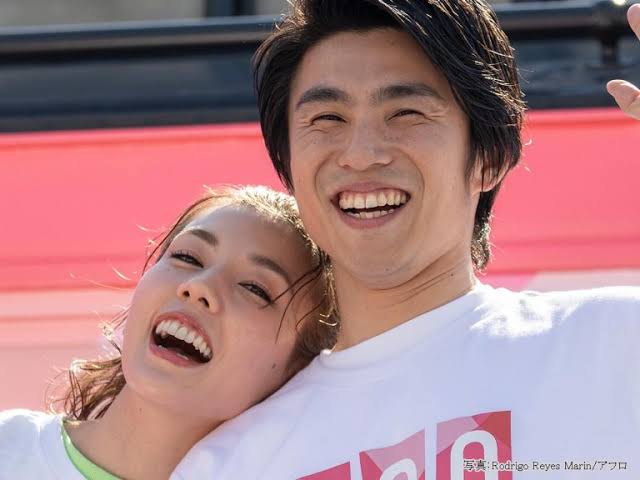 仲里依紗　ド派手赤髪＆全身タトゥーは「事務所に言っていません」　普通の髪は「ストレスの原因」