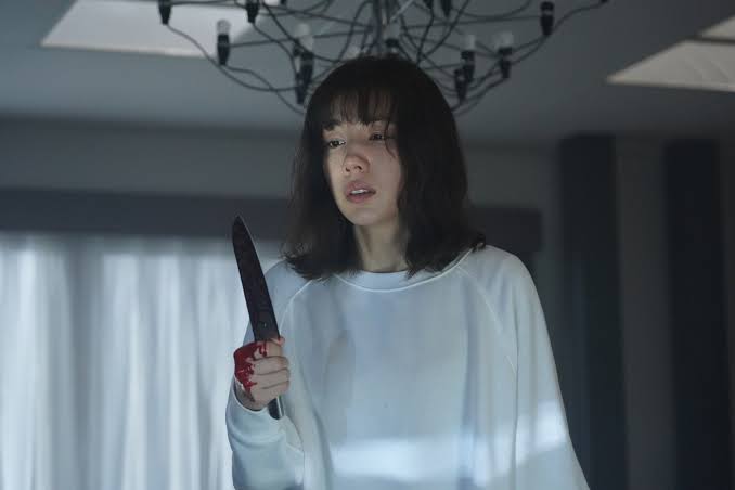 仲里依紗　ド派手赤髪＆全身タトゥーは「事務所に言っていません」　普通の髪は「ストレスの原因」