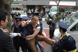 ほんこん　デマ認定された「安倍氏銃撃事件の真犯人は別にいる説」を拡散…「責任どう取る」と批判続出