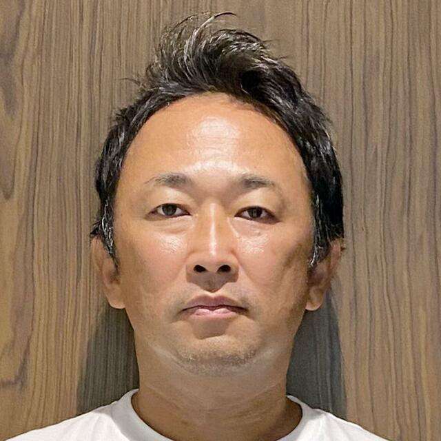 ガーシー(東谷義和) 国会議員バッジを金ネックレスに HERO「キムタク好きやしw」ドバイで「先生モード笑」