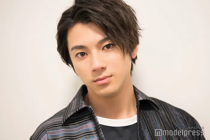 二次元と三次元のイケメンを交互に貼っていくトピ part5