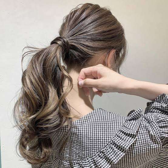 髪　巻きますか？