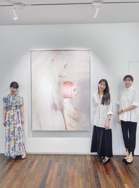 比嘉愛未の山ガール姿に「癒された」声続々 「脚きれいすぎ」「美しい」