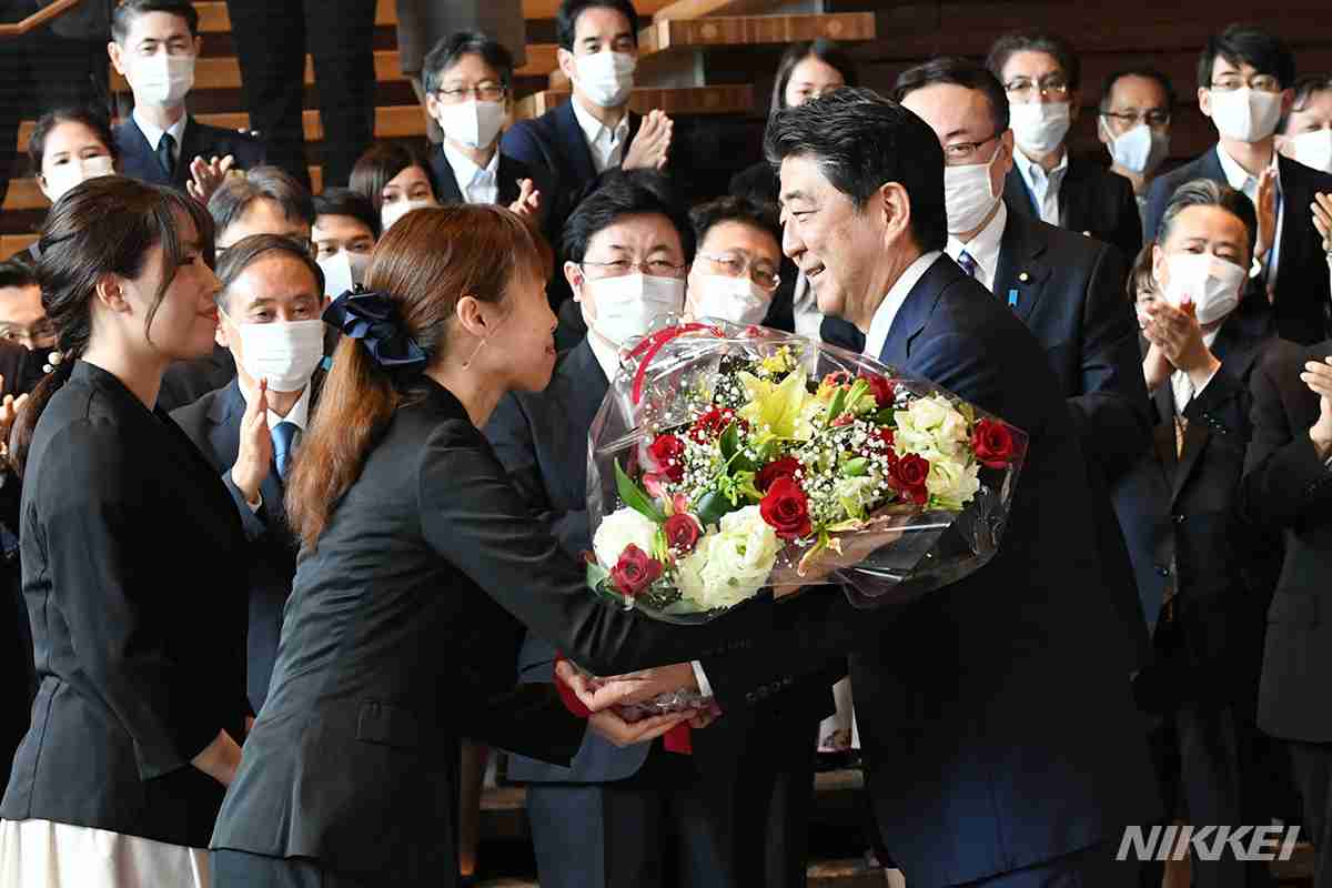 菅義偉前首相　安倍元首相は「寂しがり屋でもありました」、銃撃の一報受け「そばにいてやりたい」と奈良へ