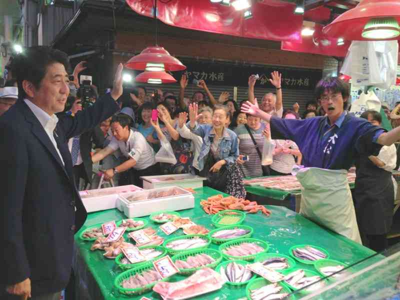菅義偉前首相　安倍元首相は「寂しがり屋でもありました」、銃撃の一報受け「そばにいてやりたい」と奈良へ