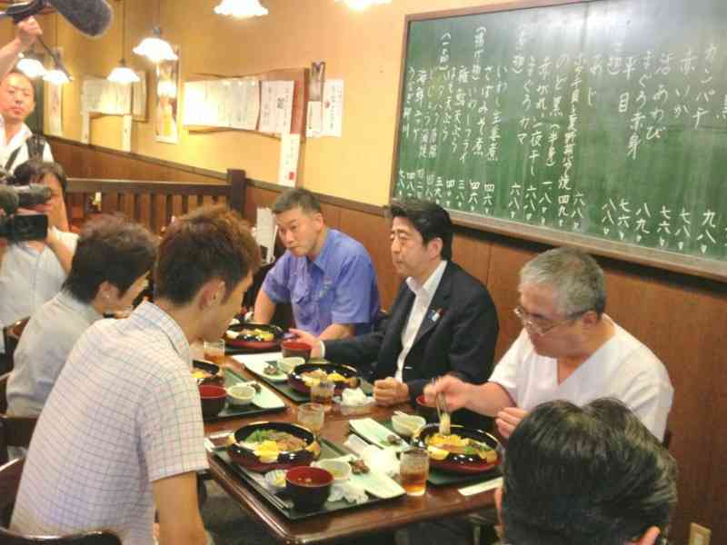菅義偉前首相　安倍元首相は「寂しがり屋でもありました」、銃撃の一報受け「そばにいてやりたい」と奈良へ