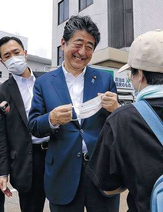 菅義偉前首相 安倍元首相は「寂しがり屋でもありました」、銃撃の一報受け「そばにいてやりたい」と奈良へ