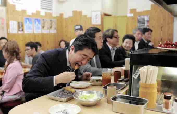 菅義偉前首相　安倍元首相は「寂しがり屋でもありました」、銃撃の一報受け「そばにいてやりたい」と奈良へ