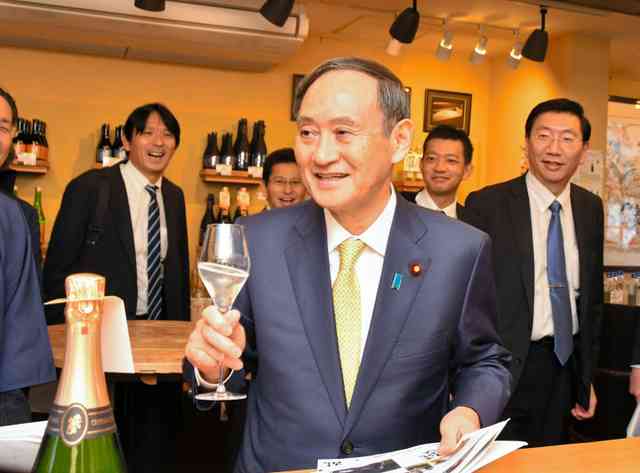 菅義偉前首相　安倍元首相は「寂しがり屋でもありました」、銃撃の一報受け「そばにいてやりたい」と奈良へ