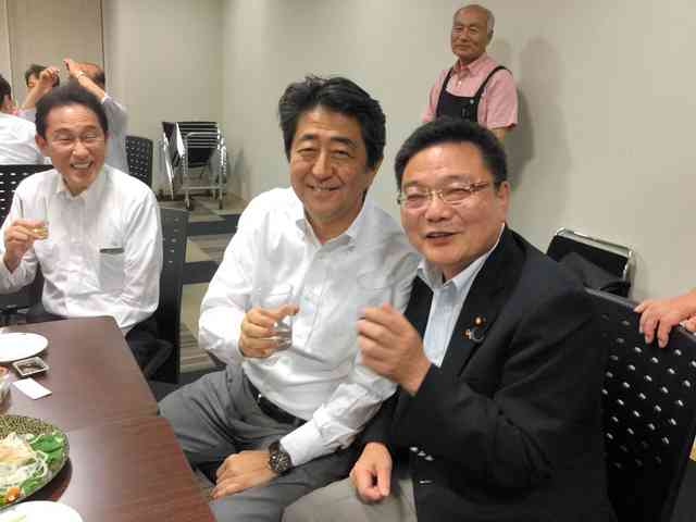 菅義偉前首相　安倍元首相は「寂しがり屋でもありました」、銃撃の一報受け「そばにいてやりたい」と奈良へ